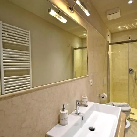 别墅 Il Castagno Sleeps 6 Pool Wifi *